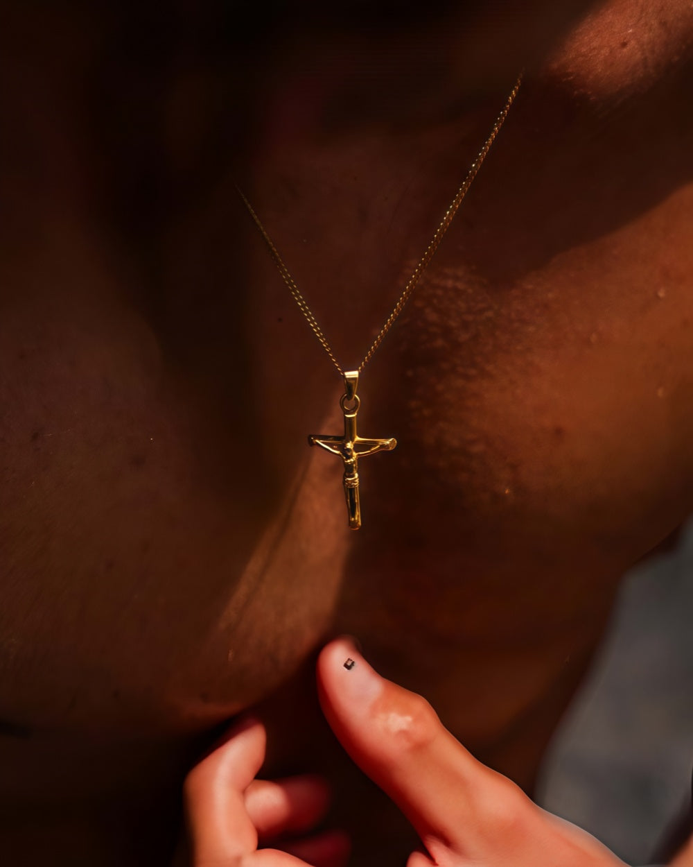 14K Gold Antique Cross Pendant Necklace