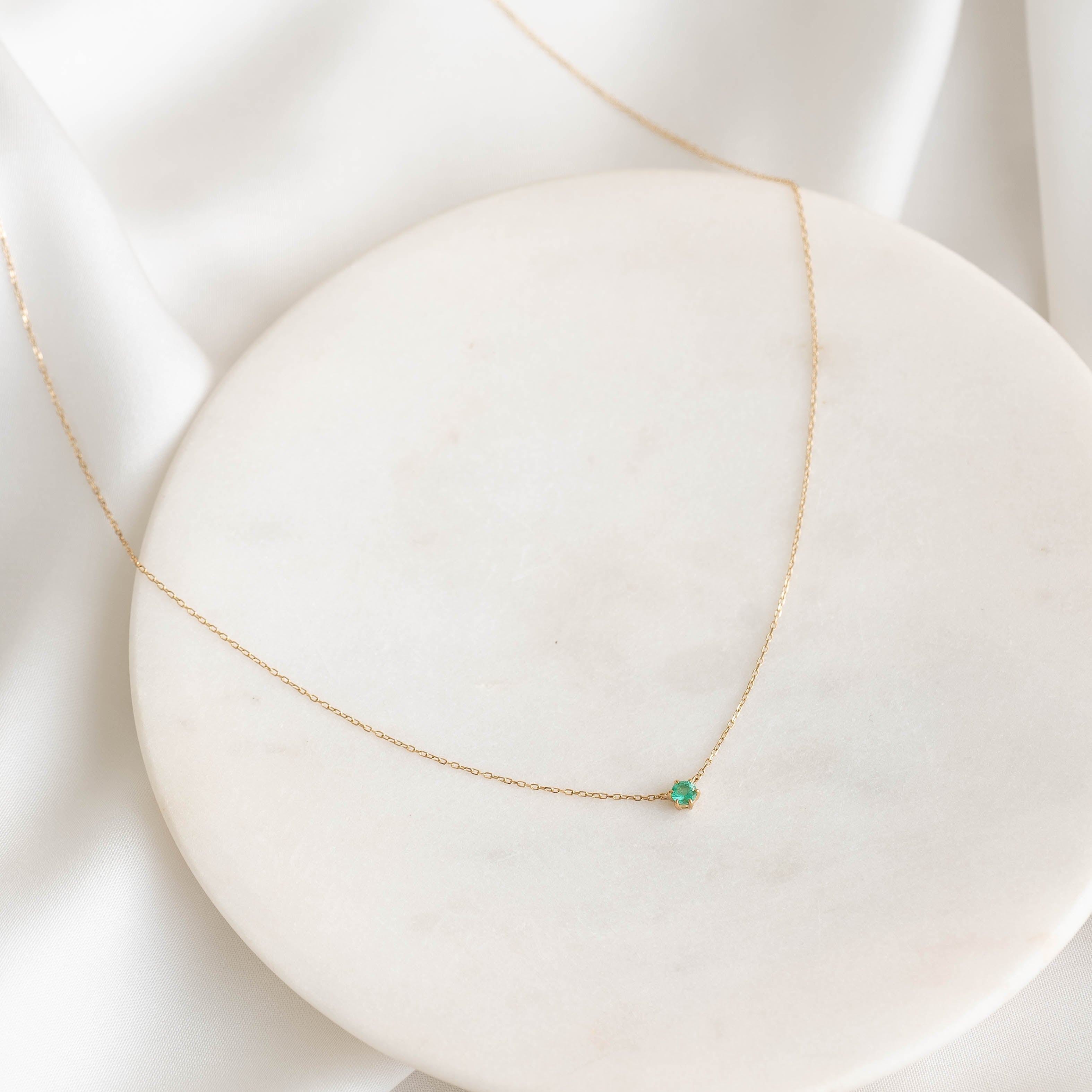 14K Gold Emerald Pendant Necklace
