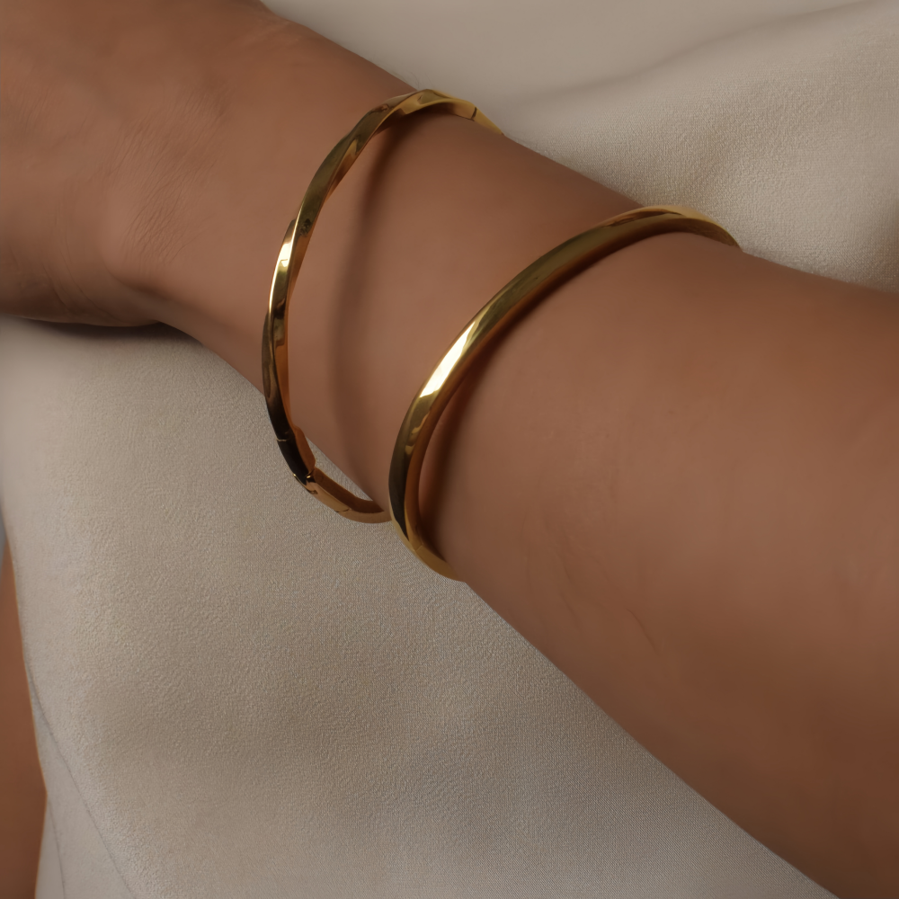 14K Gold Twisted Bangle