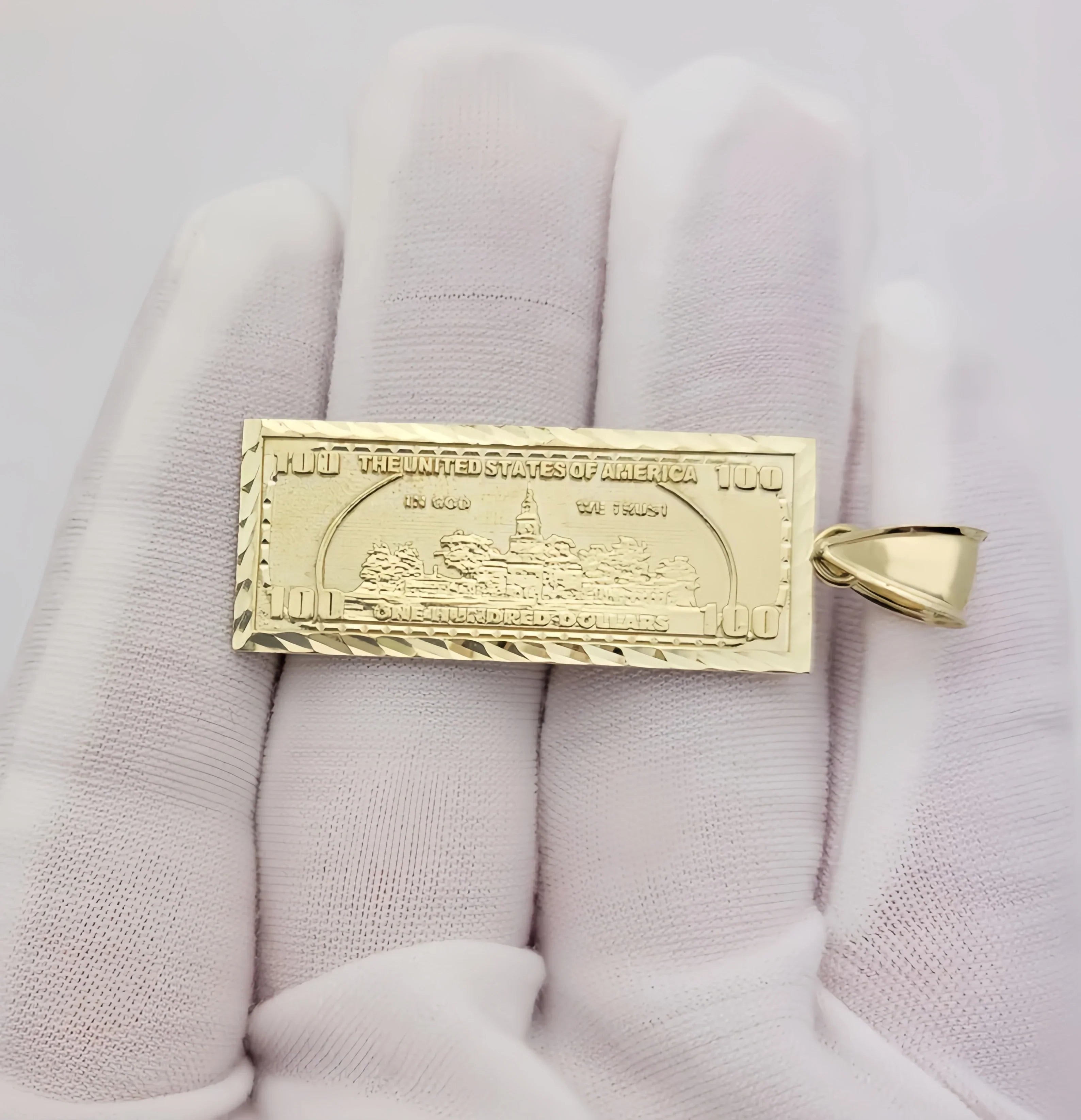 14K Gold Wealthy Dollar Necklace